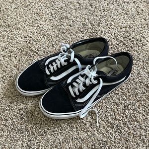 Mens B&W vans